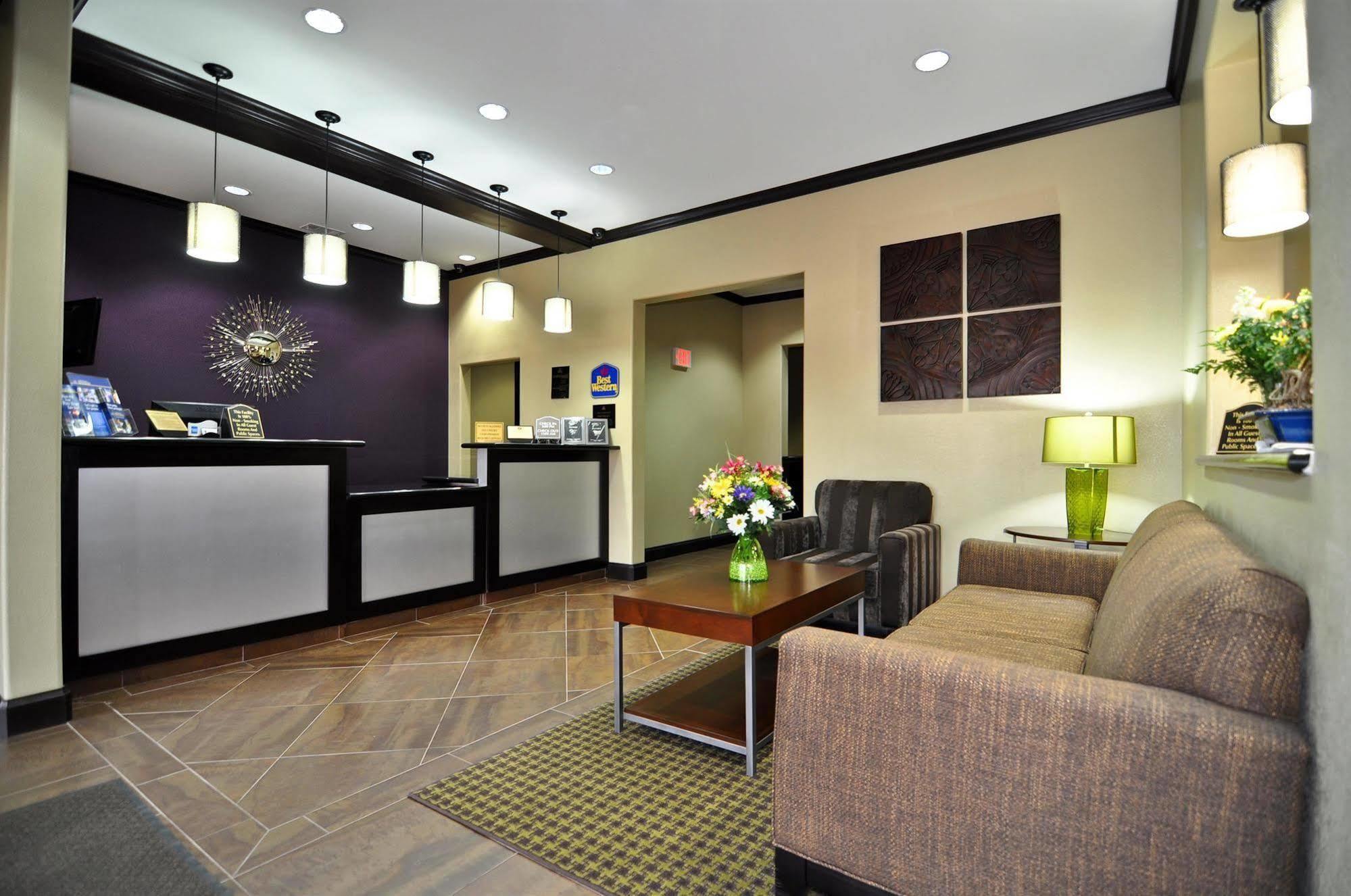 Best Western Giddings Inn & Suites Interior photo
