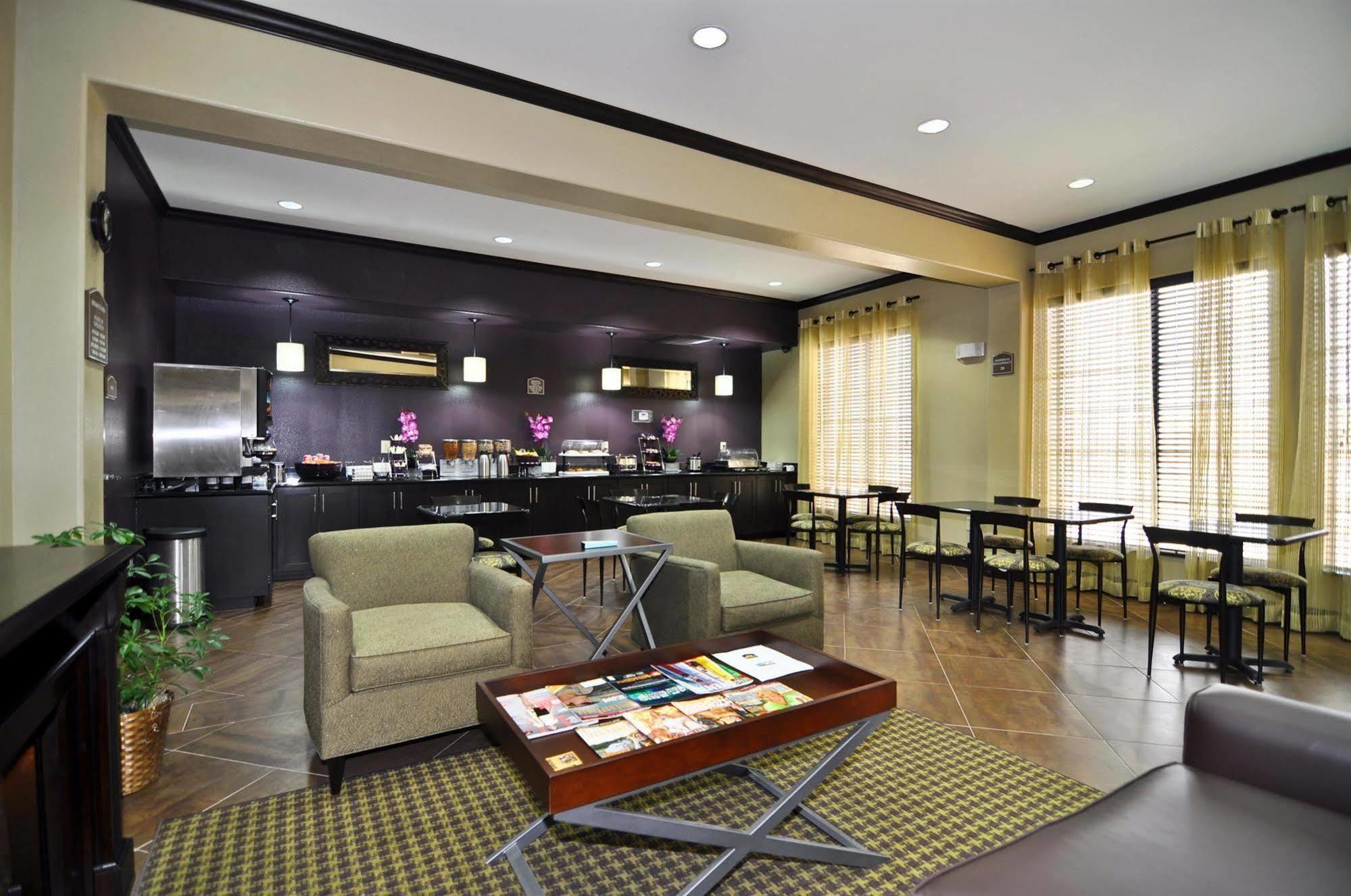 Best Western Giddings Inn & Suites Interior photo